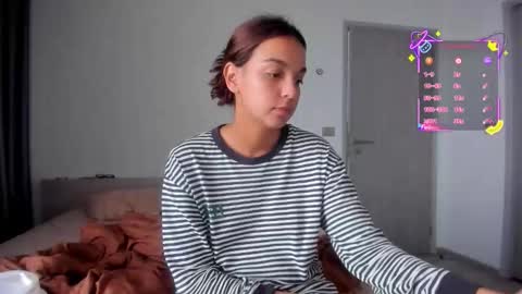 Snapshot of roshelle_xxx chatting on December 5, 2025, 6:44 am Roshelle online show from December 5, 2025, 6:44 am