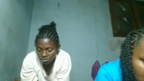 Snapshot of rosia22 chatting on October 12, 2025, 5:56 pm rosia22 online show from October 12, 2025, 5:56 pm