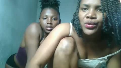 Snapshot of rosia22 chatting on October 13, 2025, 6:02 am rosia22 online show from October 13, 2025, 6:02 am