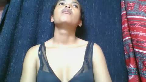 Snapshot of rosia685234 chatting on March 23, 2026, 2:37 am rosia685234 online show from March 23, 2026, 2:37 am