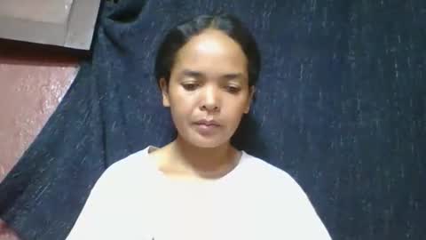 Snapshot of rosia685234 chatting on April 1, 2026, 2:23 am rosia685234 online show from April 1, 2026, 2:23 am