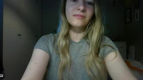 Snapshot of rosie_june chatting on June 4, 2026, 6:52 am Rosie online show from June 4, 2026, 6:52 am