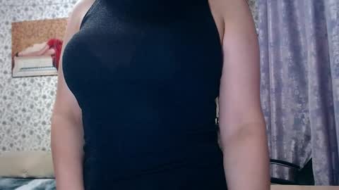 Snapshot of rosierosa chatting on October 31, 2025, 4:57 am Rosie is waiting for YOU online show from October 31, 2025, 4:57 am