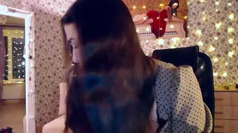 Snapshot of rosierosa chatting on December 1, 2025, 3:44 am Rosie is waiting for YOU online show from December 1, 2025, 3:44 am