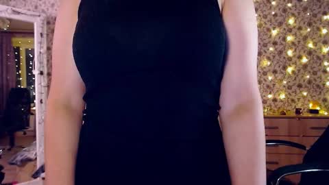 Snapshot of rosierosa chatting on December 5, 2025, 5:05 am Rosie is waiting for YOU online show from December 5, 2025, 5:05 am