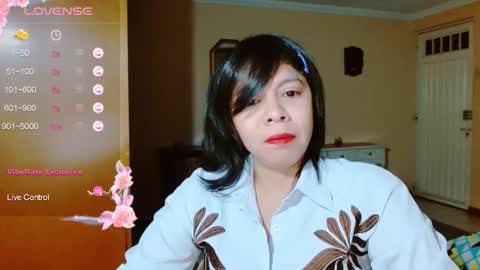 Snapshot of rositaredred chatting on December 1, 2025, 5:23 am ROSE online show from December 1, 2025, 5:23 am