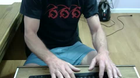 Snapshot of ross96180 chatting on February 23, 2025, 9:00 am ross96180 online show from February 23, 2025, 9:00 am