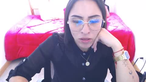 rosse online show from November 7, 2025, 2:28 pm