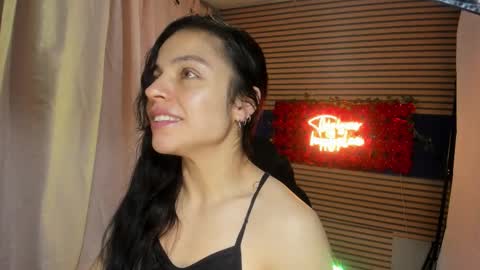 Snapshot of rosse_25 chatting on October 25, 2025, 9:17 am Would you like to help me with supplementation and sports suits so I can compete in powerlifting online show from October 25, 2025, 9:17 am