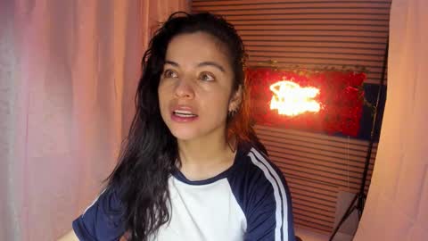 Snapshot of rosse_25 chatting on November 16, 2025, 9:15 am Would you like to help me with supplementation and sports suits so I can compete in powerlifting online show from November 16, 2025, 9:15 am