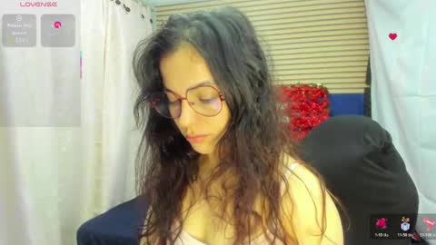Snapshot of rosse_25 chatting on April 26, 2026, 9:51 am Would you like to help me with supplementation and sports suits so I can compete in powerlifting online show from April 26, 2026, 9:51 am