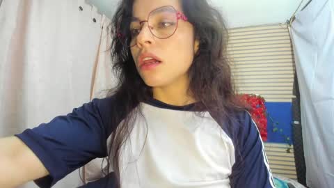 Snapshot of rosse_25 chatting on May 29, 2026, 12:36 pm Would you like to help me with supplementation and sports suits so I can compete in powerlifting online show from May 29, 2026, 12:36 pm