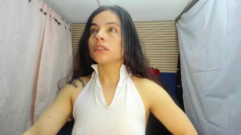 Snapshot of rosse_25 chatting on June 14, 2026, 10:06 am Would you like to help me with supplementation and sports suits so I can compete in powerlifting online show from June 14, 2026, 10:06 am