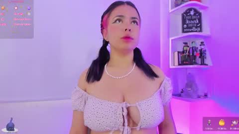 Snapshot of rosse_amyy chatting on October 28, 2025, 12:41 pm online show from October 28, 2025, 12:41 pm