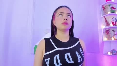 Snapshot of rosse_amyy chatting on November 17, 2025, 12:00 pm online show from November 17, 2025, 12:00 pm