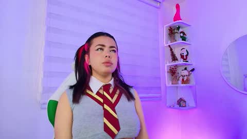Snapshot of rosse_amyy chatting on November 25, 2025, 11:43 am online show from November 25, 2025, 11:43 am
