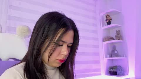 Snapshot of rosse_amyy chatting on May 10, 2026, 9:53 pm online show from May 10, 2026, 9:53 pm