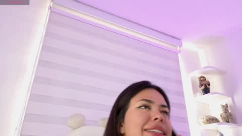 Snapshot of rosse_amyy chatting on May 22, 2026, 6:35 pm online show from May 22, 2026, 6:35 pm