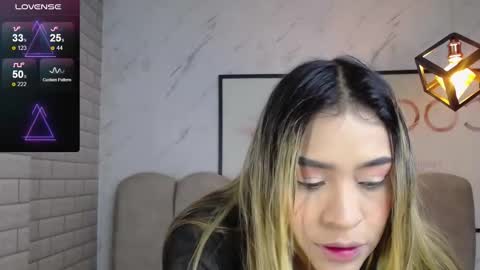 Snapshot of rosse_jeane_v chatting on December 5, 2025, 3:15 am rosse jeane v online show from December 5, 2025, 3:15 am