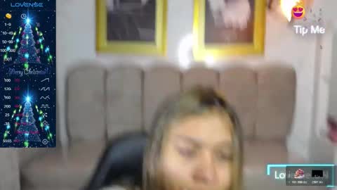 rosse jeane v online show from December 19, 2025, 3:46 am