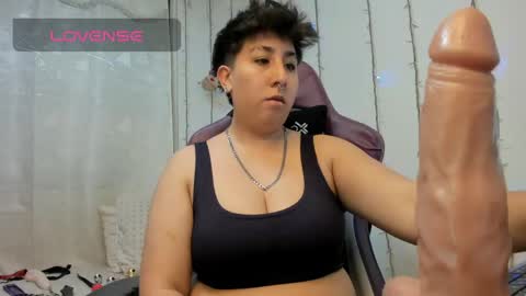 ROSSE DEMOND  online show from April 21, 2026, 1:42 am