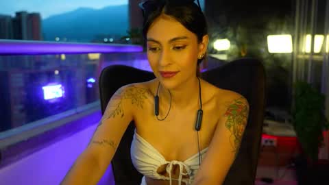 Rossey online show from November 23, 2025, 10:31 pm