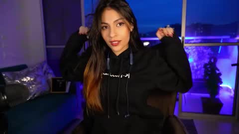 Rossey online show from November 27, 2025, 10:56 pm