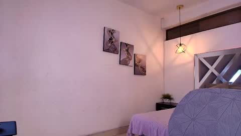 Snapshot of rossi_ss1 chatting on May 20, 2026, 3:45 am Ross online show from May 20, 2026, 3:45 am