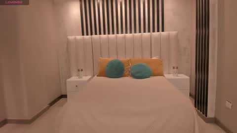 Snapshot of rossirivers chatting on December 15, 2025, 11:36 am Rossie Rivers online show from December 15, 2025, 11:36 am