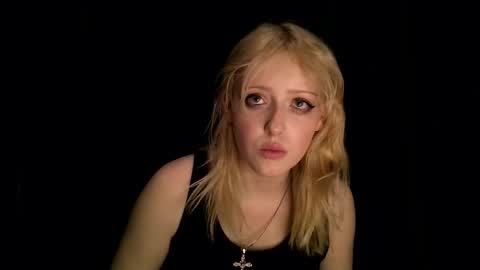 Snapshot of rosy_petal chatting on October 16, 2025, 5:58 pm rosy_petal online show from October 16, 2025, 5:58 pm