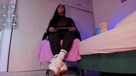 Snapshot of rosyejones chatting on October 26, 2025, 3:12 am rosyejones online show from October 26, 2025, 3:12 am