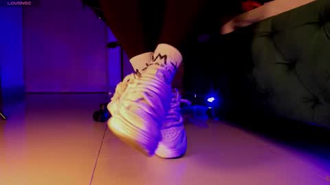 Snapshot of rosyejones chatting on November 23, 2025, 2:55 am rosyejones online show from November 23, 2025, 2:55 am