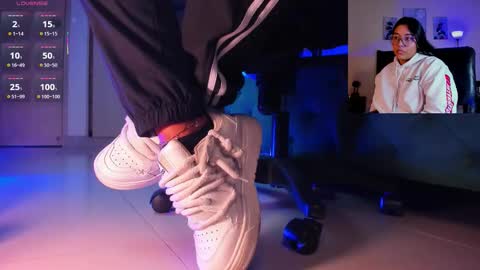 Snapshot of rosyejones chatting on November 25, 2025, 3:17 am rosyejones online show from November 25, 2025, 3:17 am