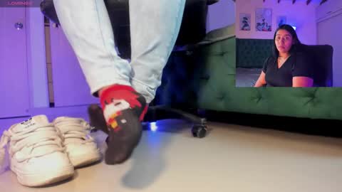 Snapshot of rosyejones chatting on November 28, 2025, 4:04 am rosyejones online show from November 28, 2025, 4:04 am