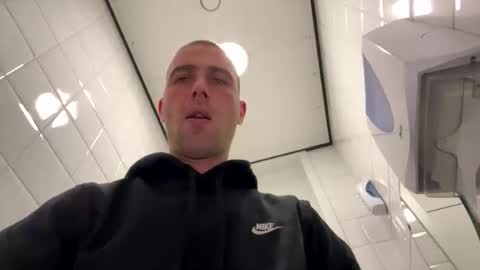 Snapshot of rotteei1 chatting on October 20, 2025, 12:38 pm rotteei1 online show from October 20, 2025, 12:38 pm