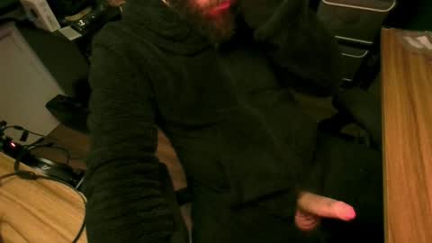 Snapshot of roughwonder chatting on December 3, 2024, 6:59 am Luke online show from December 3, 2024, 6:59 am