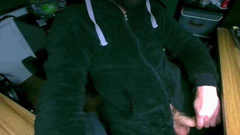 Snapshot of roughwonder chatting on January 7, 2025, 2:42 am Luke online show from January 7, 2025, 2:42 am