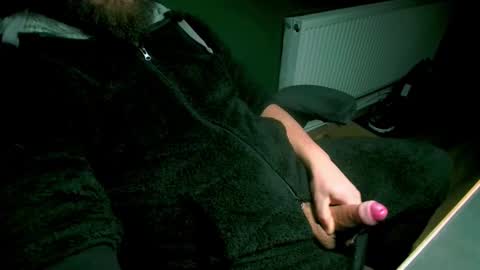 Snapshot of roughwonder chatting on February 20, 2025, 2:29 am Luke online show from February 20, 2025, 2:29 am