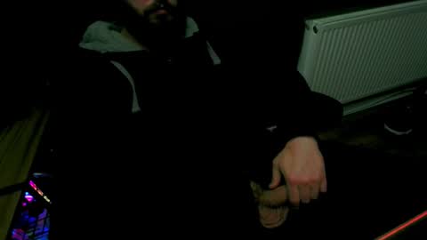 Snapshot of roughwonder chatting on February 25, 2025, 2:03 am Luke online show from February 25, 2025, 2:03 am