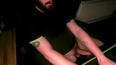 Snapshot of roughwonder chatting on November 11, 2025, 2:44 am Luke online show from November 11, 2025, 2:44 am