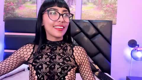 Snapshot of roulyy chatting on January 11, 2025, 5:10 am JESSY ROULY online show from January 11, 2025, 5:10 am