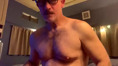 roundthebend8 online show from January 21, 2025, 4:54 am