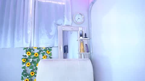 rous_25 online show from January 13, 2025, 3:36 pm