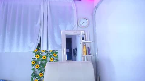 rous_25 online show from January 17, 2025, 12:42 pm