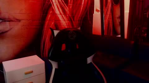 Snapshot of rouse_darkk chatting on April 19, 2026, 6:10 pm rouse darkk online show from April 19, 2026, 6:10 pm