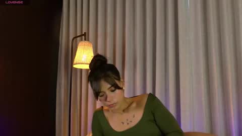 Snapshot of rouse_leon chatting on October 5, 2025, 10:29 pm Rouse leon online show from October 5, 2025, 10:29 pm