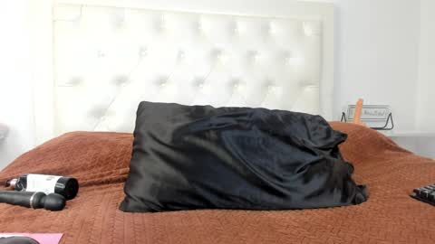 rouse_sexy_hotxx77 online show from March 29, 2026, 3:01 pm