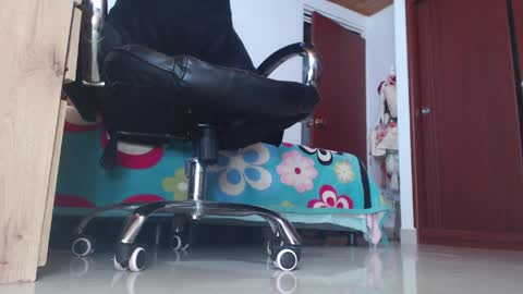 Snapshot of rousee_dawso chatting on April 6, 2026, 4:46 am Rouse online show from April 6, 2026, 4:46 am