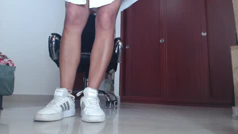 Snapshot of rousee_dawso chatting on April 7, 2026, 12:05 pm Rouse online show from April 7, 2026, 12:05 pm