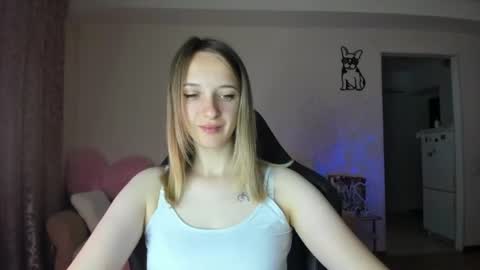Snapshot of rousereed chatting on June 17, 2026, 5:21 am Rouse online show from June 17, 2026, 5:21 am